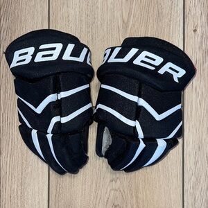 Bauer Legacy Youth Black and White Ice Hockey Gloves with Red Accents
